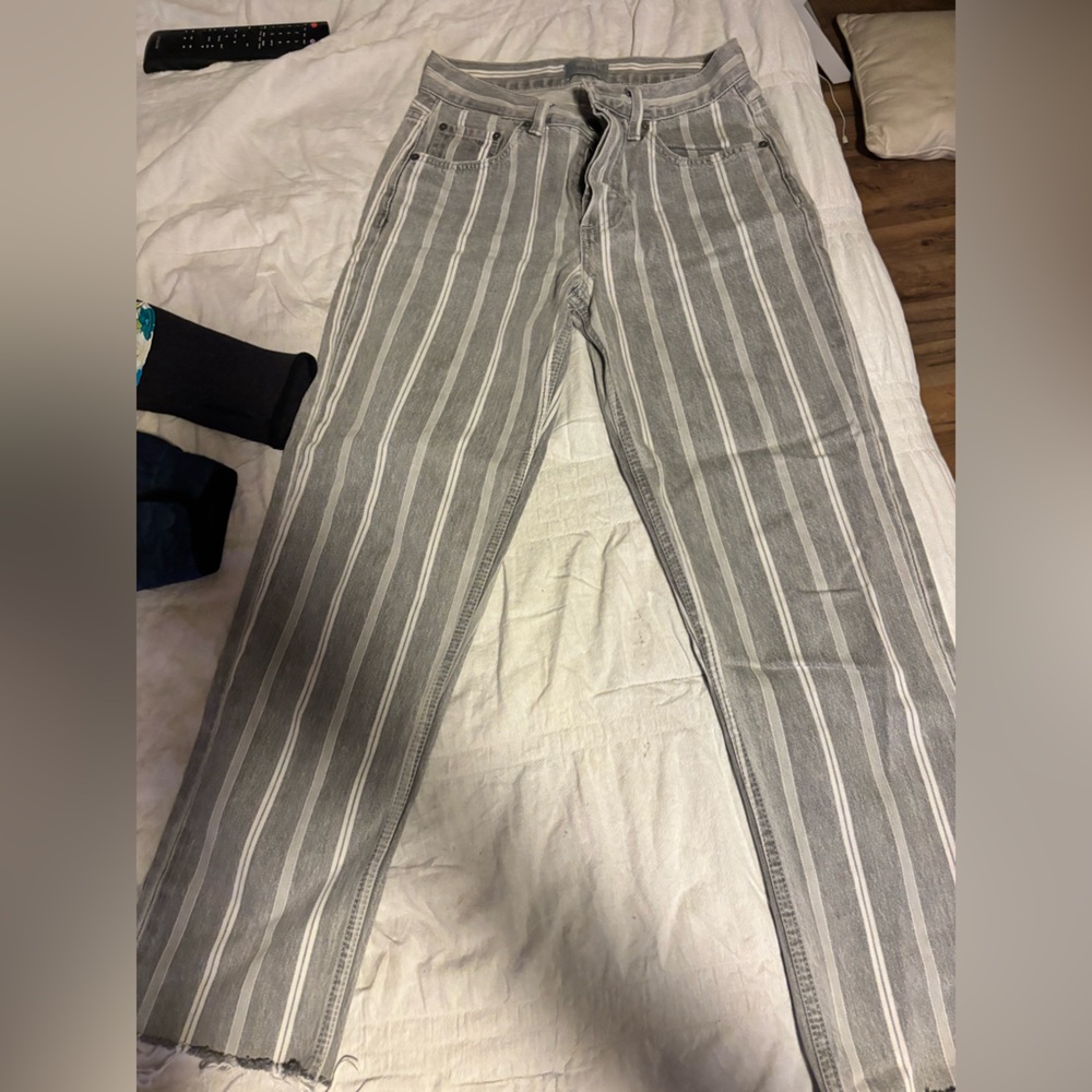 Boyish Gray and White Striped Ankle Jeans